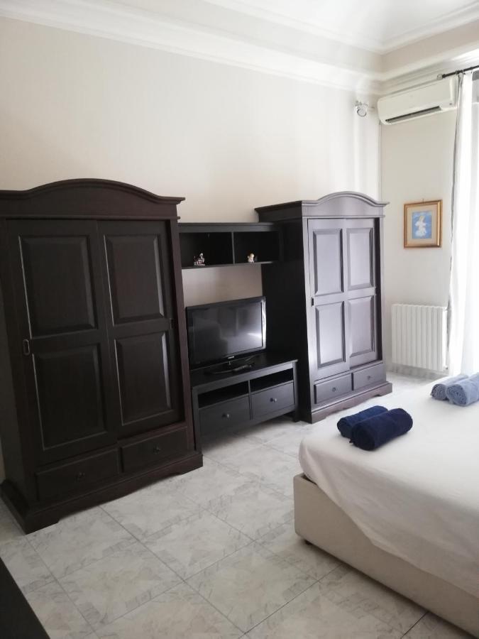 Inna'S Rooms In The History Center Catania Ngoại thất bức ảnh