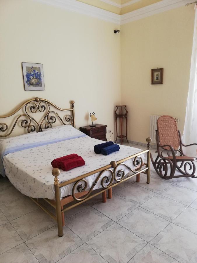 Inna'S Rooms In The History Center Catania Ngoại thất bức ảnh